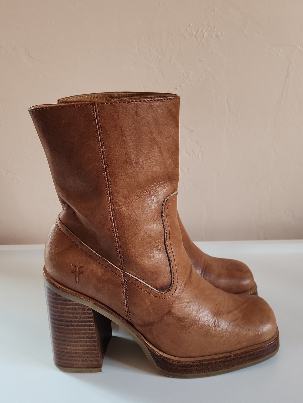 Vintage Frye Karma Zip Leather Boots Cognac Brown Y2K Square Toe Women’s 7
